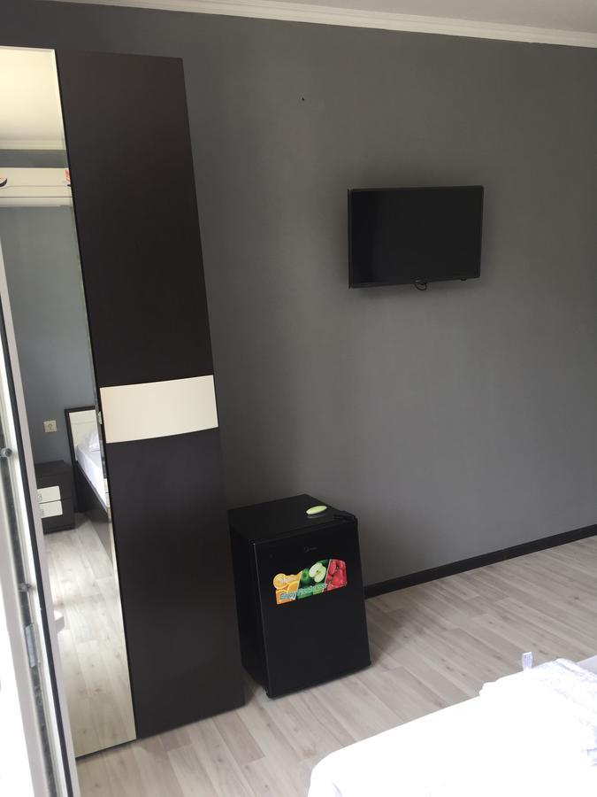 Mira Hotel New Athos Exterior photo